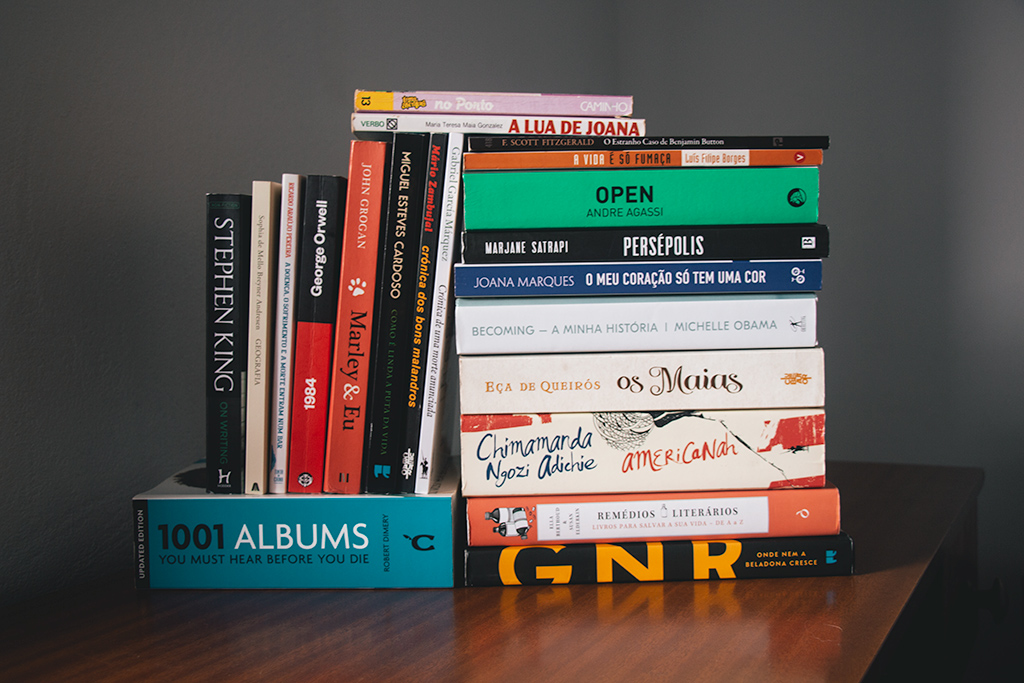 estante 30 livros