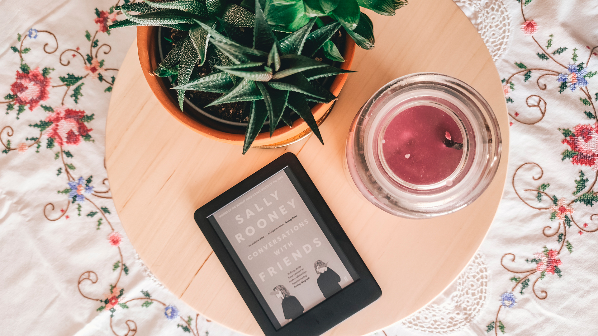 conversations with friends sally rooney
