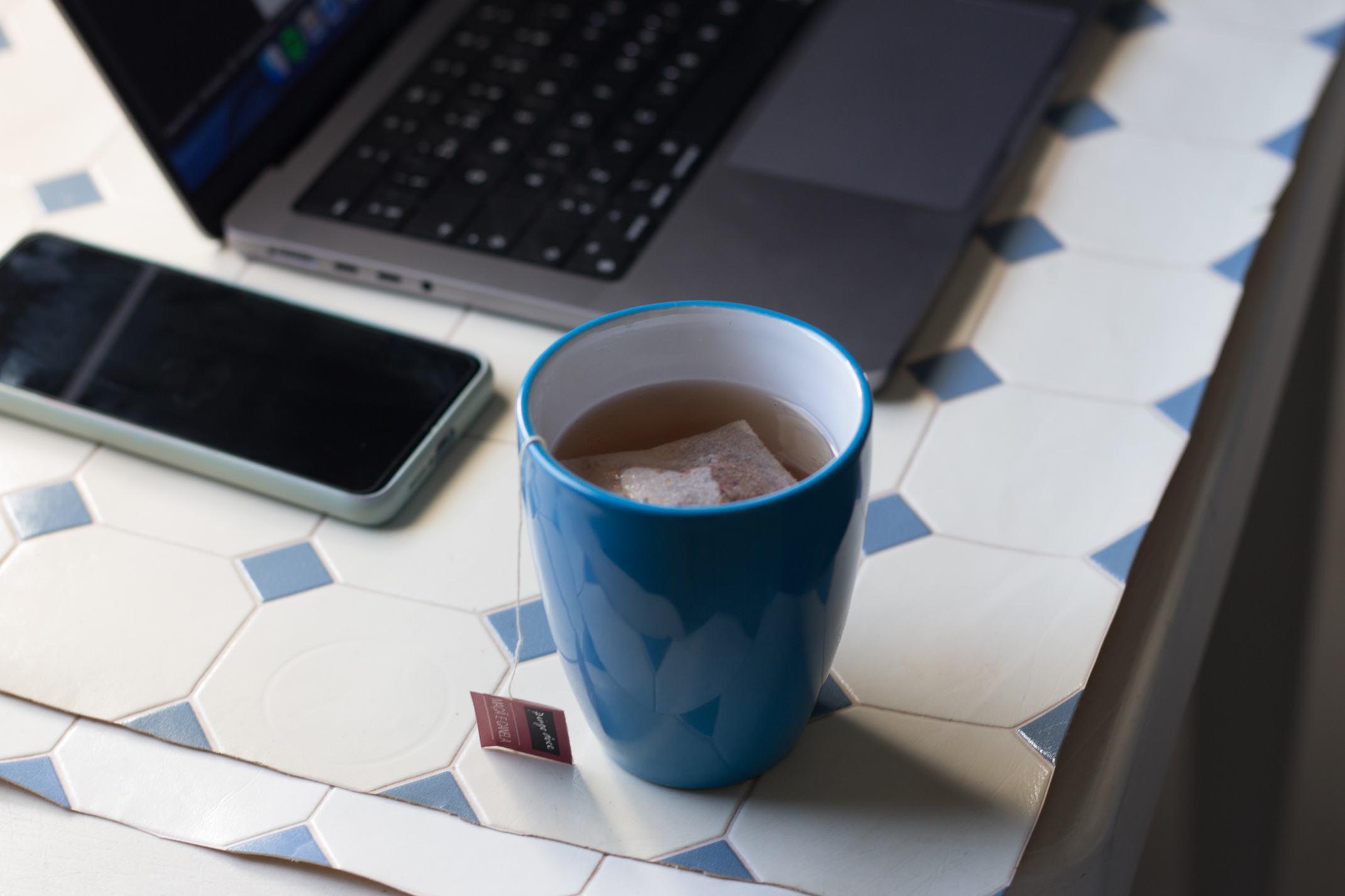 tea-time-50mm-asofiaworld-daylight